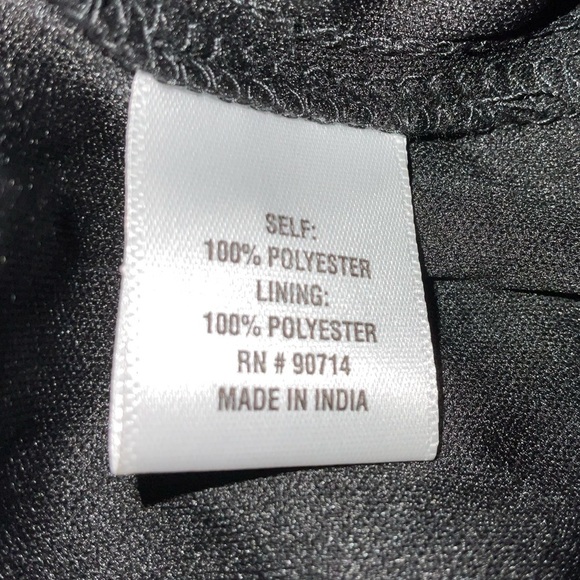 MSK Plus Size Off-The-Shoulder 3/4-
Tiered-Ruffle-Sleeve Top. Black Sz.2X NWT - Picture 3 of 8